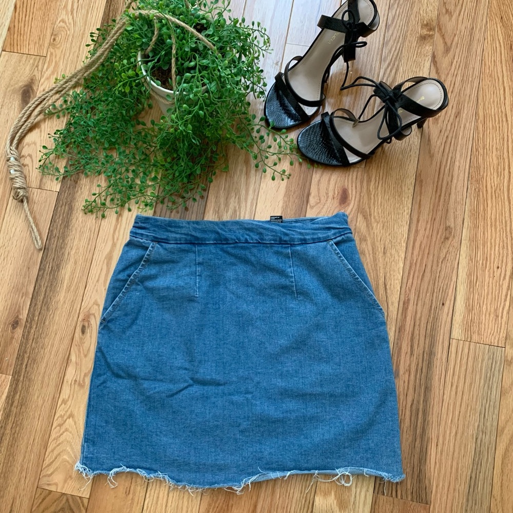 Denim Skirt with Pockets